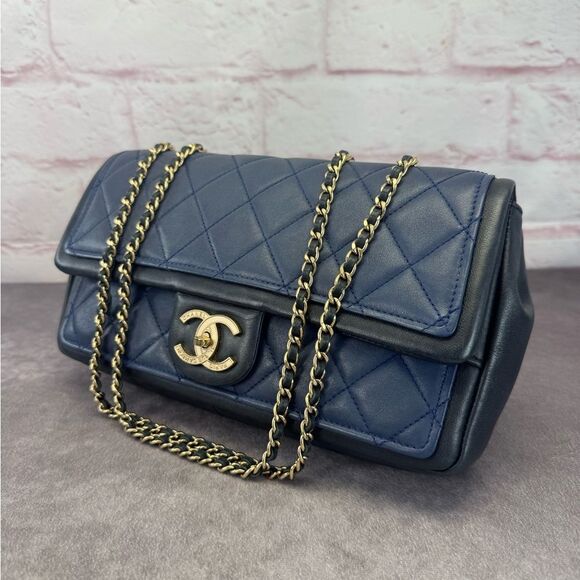 CHANEL Handbags - CHANEL Lambskin Quilted Medium Graphic Flap Navy Black